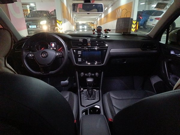 Volkswagen Tiguan L 2019, 38700 км, за 14725 USD - фото 18