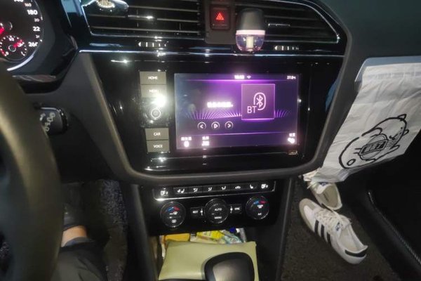 Volkswagen Tiguan L 2019, 49000 км, за 11978 USD - фото 13