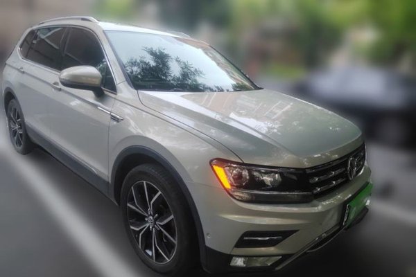 Volkswagen Tiguan L 2019, 49000 км, за 11978 USD