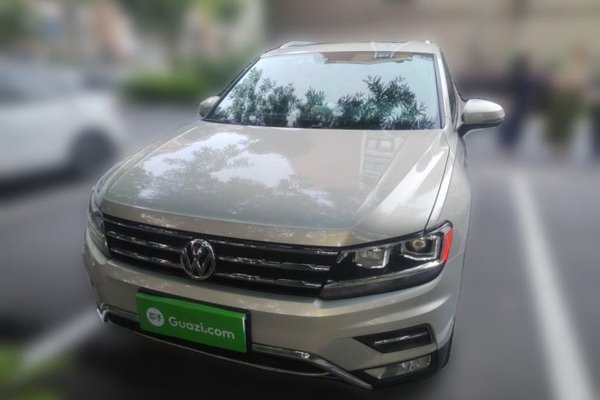 Volkswagen Tiguan L 2019, 49000 км, за 11978 USD