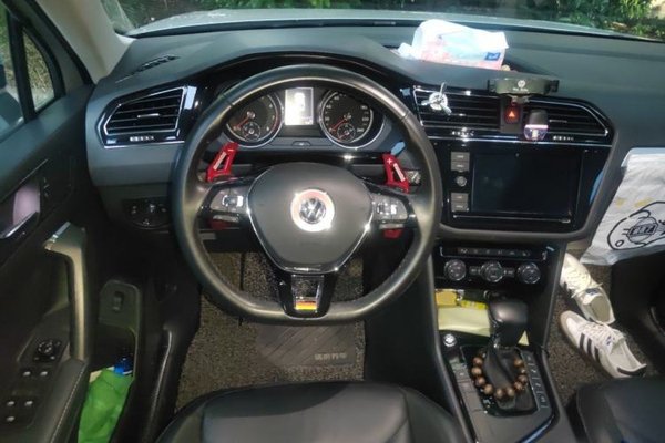 Volkswagen Tiguan L 2019, 49000 км, за 11978 USD - фото 10
