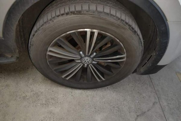Volkswagen Tiguan L 2019, 126900 км, за 11121 USD - фото 8