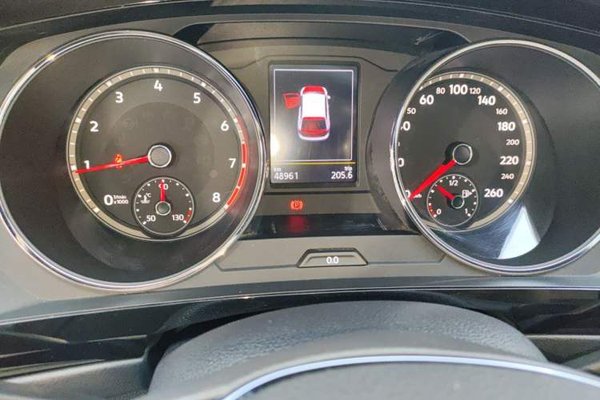 Volkswagen Tiguan L 2019, 48900 км, за 12348 USD - фото 12