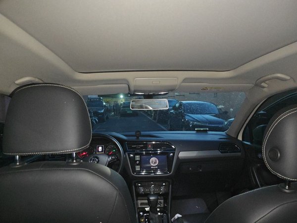 Volkswagen Tiguan L 2019, 80800 км, за 12315 USD - фото 9