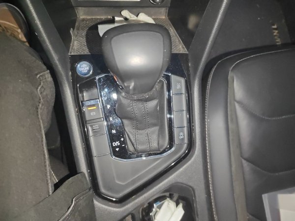 Volkswagen Tiguan L 2019, 80800 км, за 12315 USD