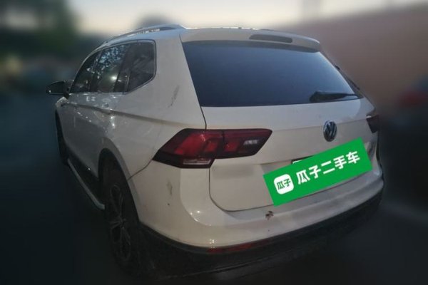 Volkswagen Tiguan L 2019, 80900 км, за 14119 USD