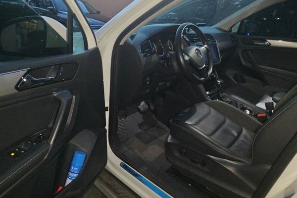 Volkswagen Tiguan L 2019, 80900 км, за 14119 USD - фото 19