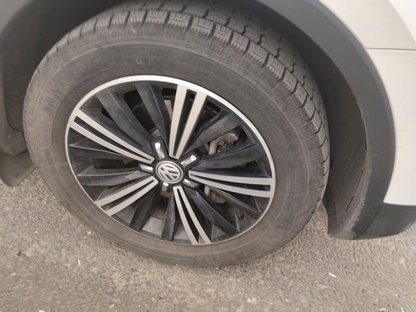 Volkswagen Tiguan L 2020, 35700 км, за 13324 USD - фото 6