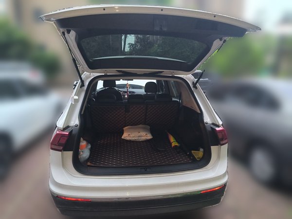 Volkswagen Tiguan L 2020, 66200 км, за 14040 USD - фото 20