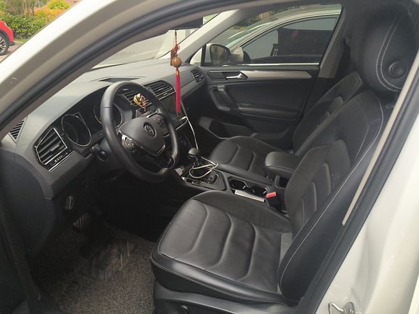 Volkswagen Tiguan L 2020, 66200 км, за 14040 USD - фото 16
