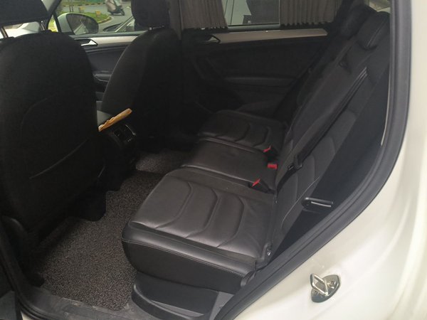 Volkswagen Tiguan L 2020, 66200 км, за 14040 USD - фото 18