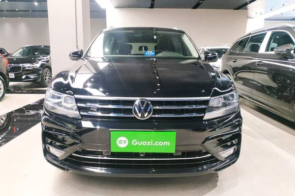 Volkswagen Tiguan L 2021, 59200 км, за 18481 USD