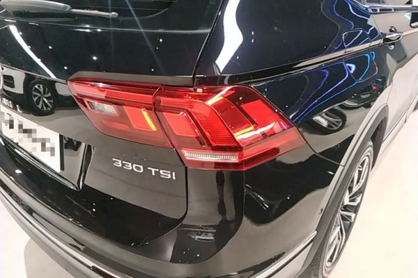 Volkswagen Tiguan L 2021, 59200 км, за 18481 USD - фото 9