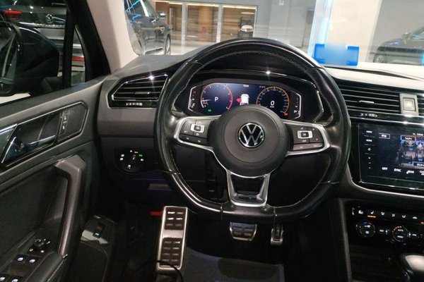 Volkswagen Tiguan L 2021, 59200 км, за 18481 USD - фото 13