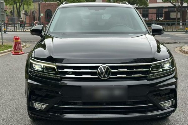 Volkswagen Tiguan L 2021, 62200 км, за 17928 USD - фото 26