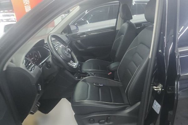 Volkswagen Tiguan L 2021, 62200 км, за 17928 USD