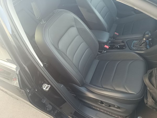 Volkswagen Tiguan L 2021, 74600 км, за 15372 USD - фото 23