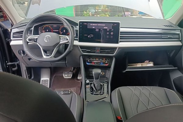 Volkswagen Tiguan L 2022, 122200 км, за 15431 USD - фото 13