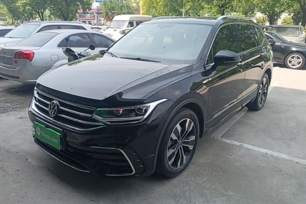Volkswagen Tiguan L · 2022 год