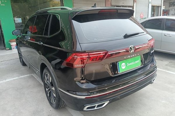 Volkswagen Tiguan L 2022, 122200 км, за 15431 USD