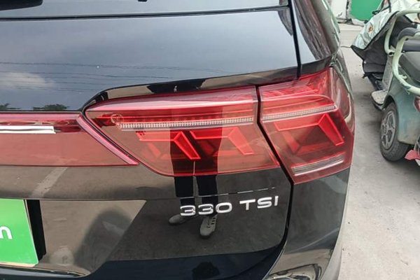 Volkswagen Tiguan L 2022, 122200 км, за 15431 USD - фото 7