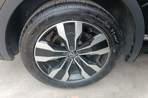 Volkswagen Tiguan L 2022, 122200 км, за 15431 USD - фото 10
