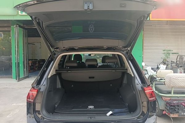 Volkswagen Tiguan L 2022, 122200 км, за 15431 USD - фото 22