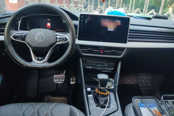 Volkswagen Tiguan L 2022, 44000 км, за 17008 USD - фото 9