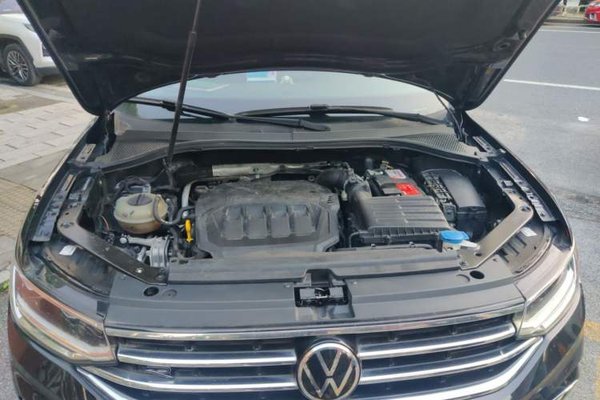 Volkswagen Tiguan L 2022, 44000 км, за 17008 USD - фото 21