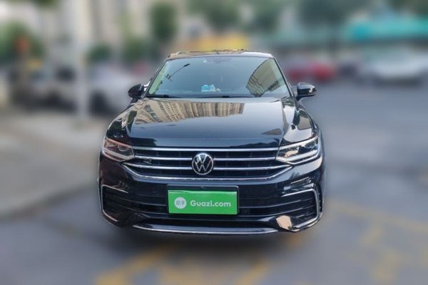 Volkswagen Tiguan L 2022, 44000 км, за 17008 USD