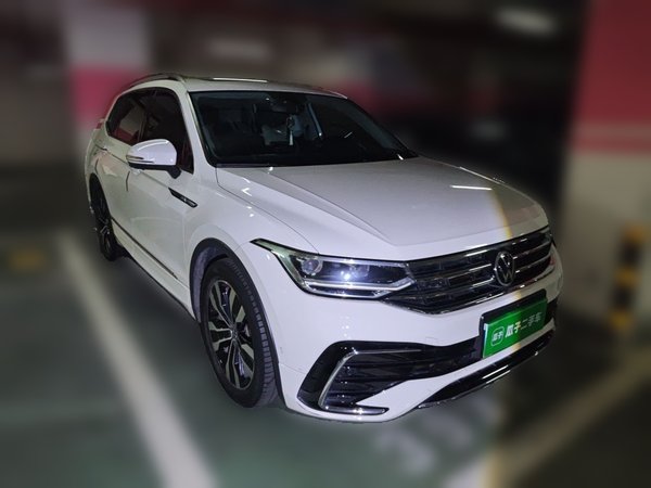 Volkswagen Tiguan L 2022, 100100 км, за 15711 USD