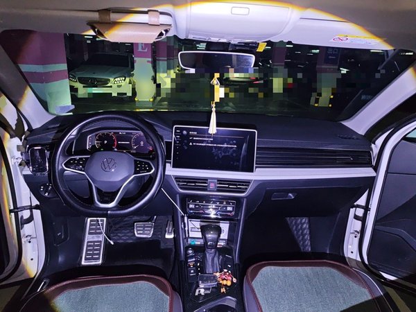 Volkswagen Tiguan L 2022, 100100 км, за 15711 USD - фото 10