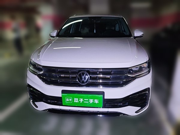 Volkswagen Tiguan L 2022, 100100 км, за 15711 USD