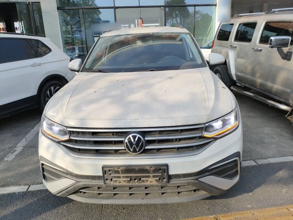 Volkswagen Tiguan L 2022 330TSI Automatic Two-Wheel Drive Comfort Edition, 2022 года