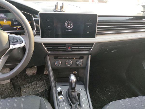 Volkswagen Tiguan L 2022, 69900 км, за 15201 USD - фото 14