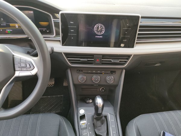 Volkswagen Tiguan L 2022, 77800 км, за 15069 USD - фото 14