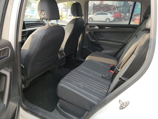 Volkswagen Tiguan L 2022, 77800 км, за 15069 USD - фото 22