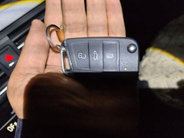 Volkswagen Tiguan L 2023, 4900 км, за 19191 USD - фото 9