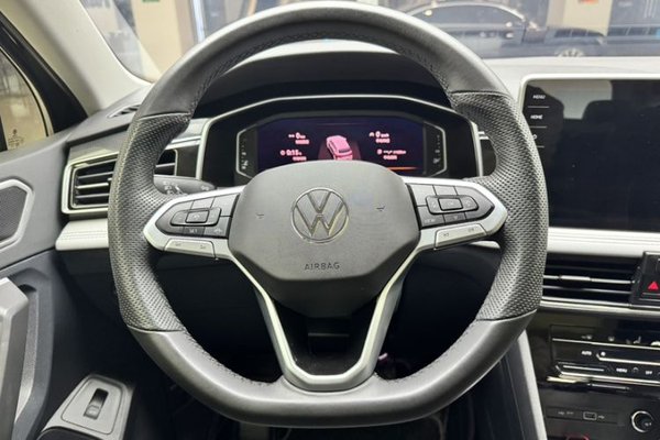 Volkswagen Tiguan L 2023, 27300 км, за 20853 USD - фото 9