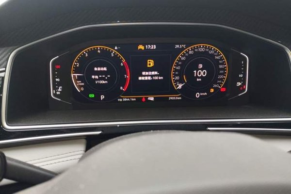 Volkswagen Tiguan L 2023, 29100 км, за 22564 USD - фото 15
