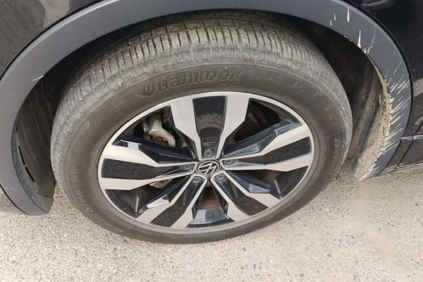 Volkswagen Tiguan L 2023, 29100 км, за 22564 USD - фото 8