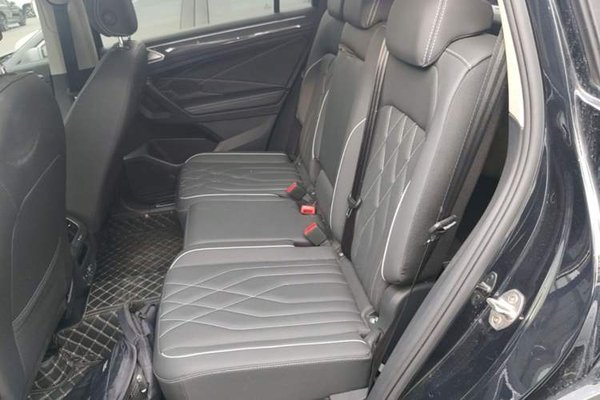 Volkswagen Tiguan L 2023, 29100 км, за 22564 USD - фото 20