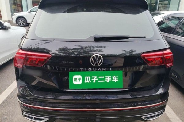 Volkswagen Tiguan L 2023, 29100 км, за 22564 USD