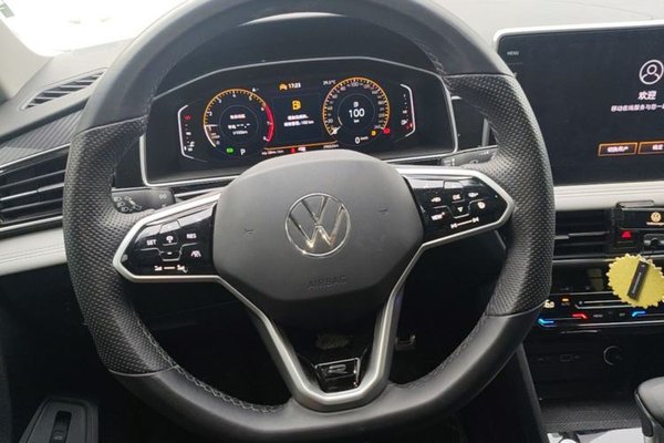 Volkswagen Tiguan L 2023, 29100 км, за 22564 USD - фото 14