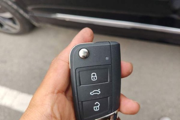Volkswagen Tiguan L 2023, 29100 км, за 22564 USD - фото 12