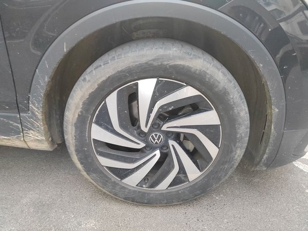 Volkswagen Tiguan L 2023, 60800 км, за 19590 USD - фото 7