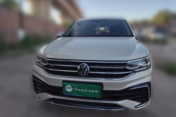 Volkswagen Tiguan L 2023, 33000 км, за 19386 USD