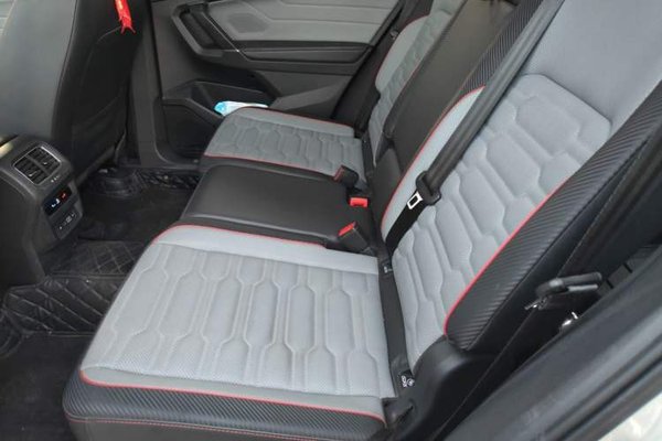 Volkswagen Tiguan L 2023, 33000 км, за 19386 USD - фото 17