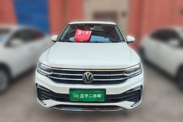 Volkswagen Tiguan L 2023, 38700 км, за 19125 USD - фото 17