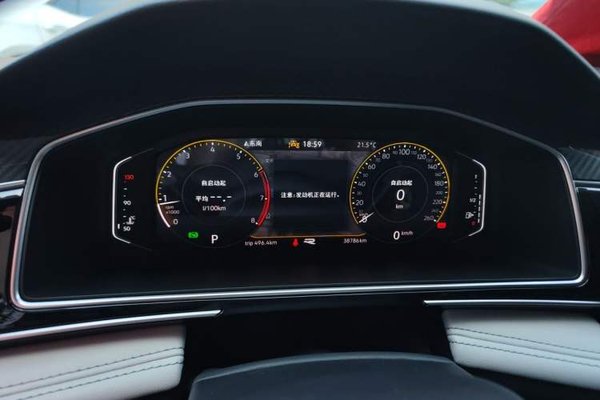 Volkswagen Tiguan L 2023, 38700 км, за 19125 USD